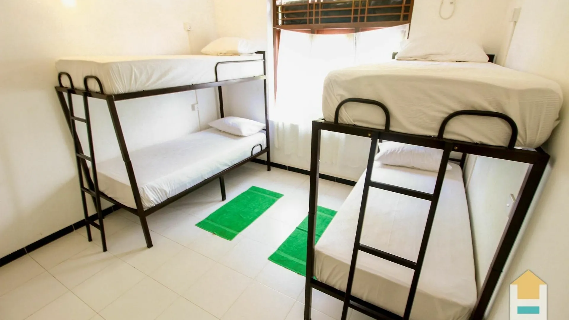 Bed & Bicycle Hostel Dehiwala-Mount Lavinia Sri Lanka